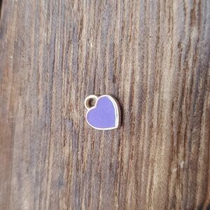 Tiny purple‎ heart charm 💜  P115
